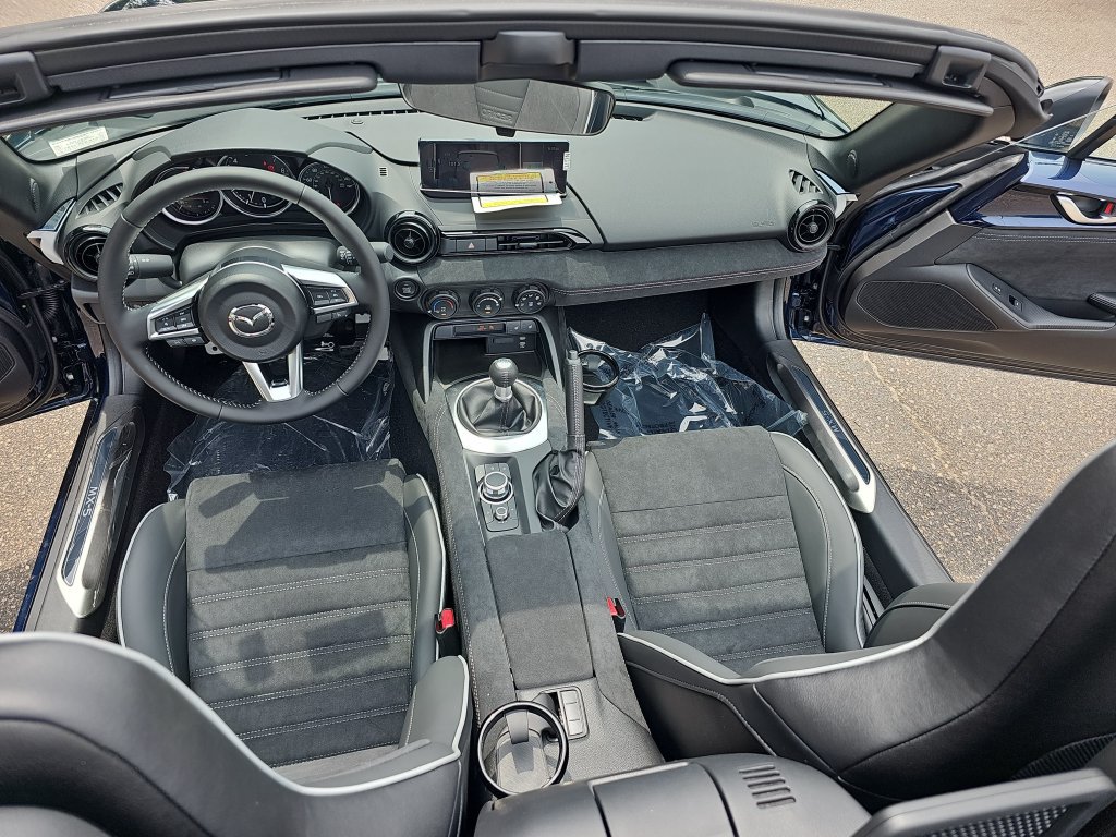 New 2026 MAZDA MX-5 Miata Club w/ Interior Package RWD image 10