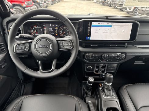 New 2025 Jeep Gladiator Sport w/ Premium Package image 22