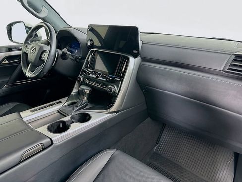 Used 2024 Lexus LX 600 F Sport image 37