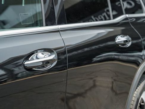 Used 2024 Mercedes-Benz EQB 350 4MATIC SUV image 16