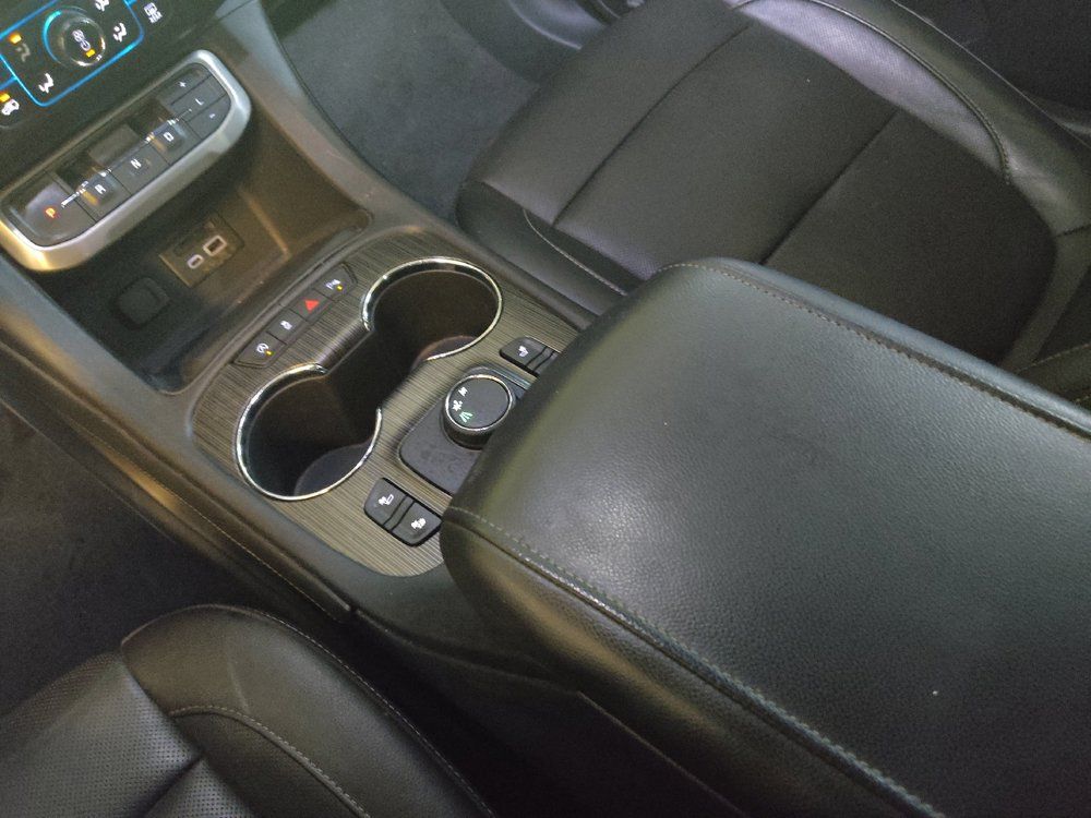 Used 2020 GMC Acadia SLT FWD image 26