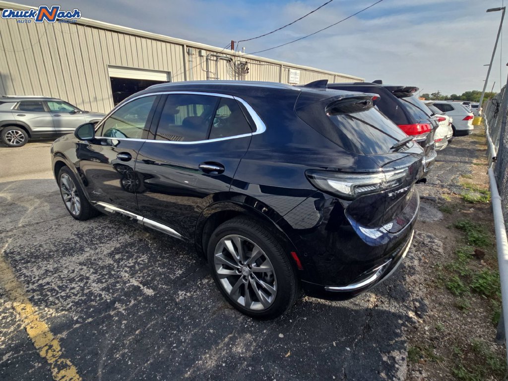Used 2021 Buick Envision Avenir w/ Technology Package II FWD image 4