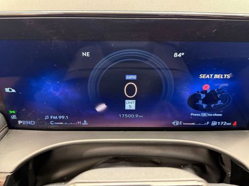 Used 2025 Lincoln Aviator Reserve w/ Equipment Group 201A AWD/4WD image 14