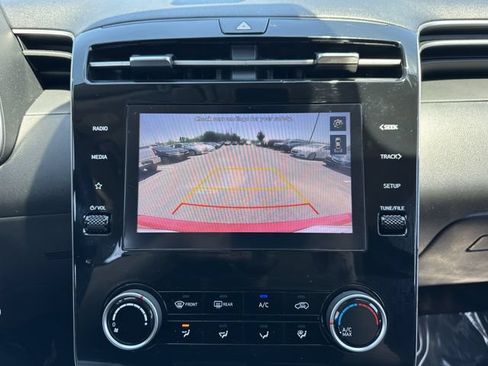 Used 2023 Hyundai Tucson SE FWD image 23