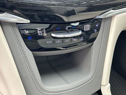 Used 2020 Cadillac XT6 Premium Luxury image 26