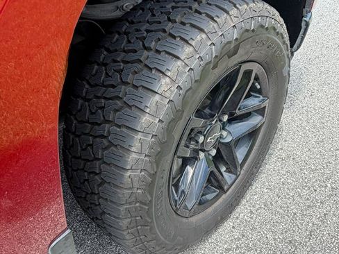 Used 2021 Chevrolet Silverado 1500 LT Trail Boss w/ Convenience Package II AWD/4WD image 18