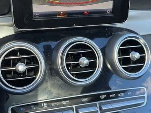 Used 2015 Mercedes-Benz C 300 4MATIC Sedan image 21