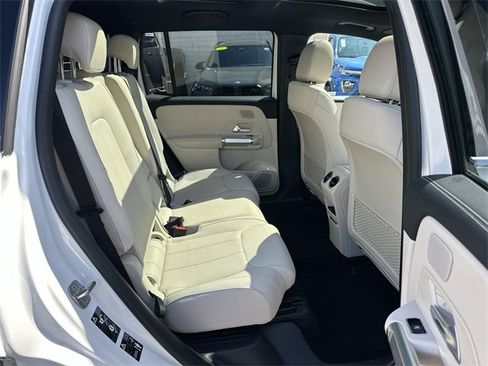 Used 2024 Mercedes-Benz EQB 250+ image 27