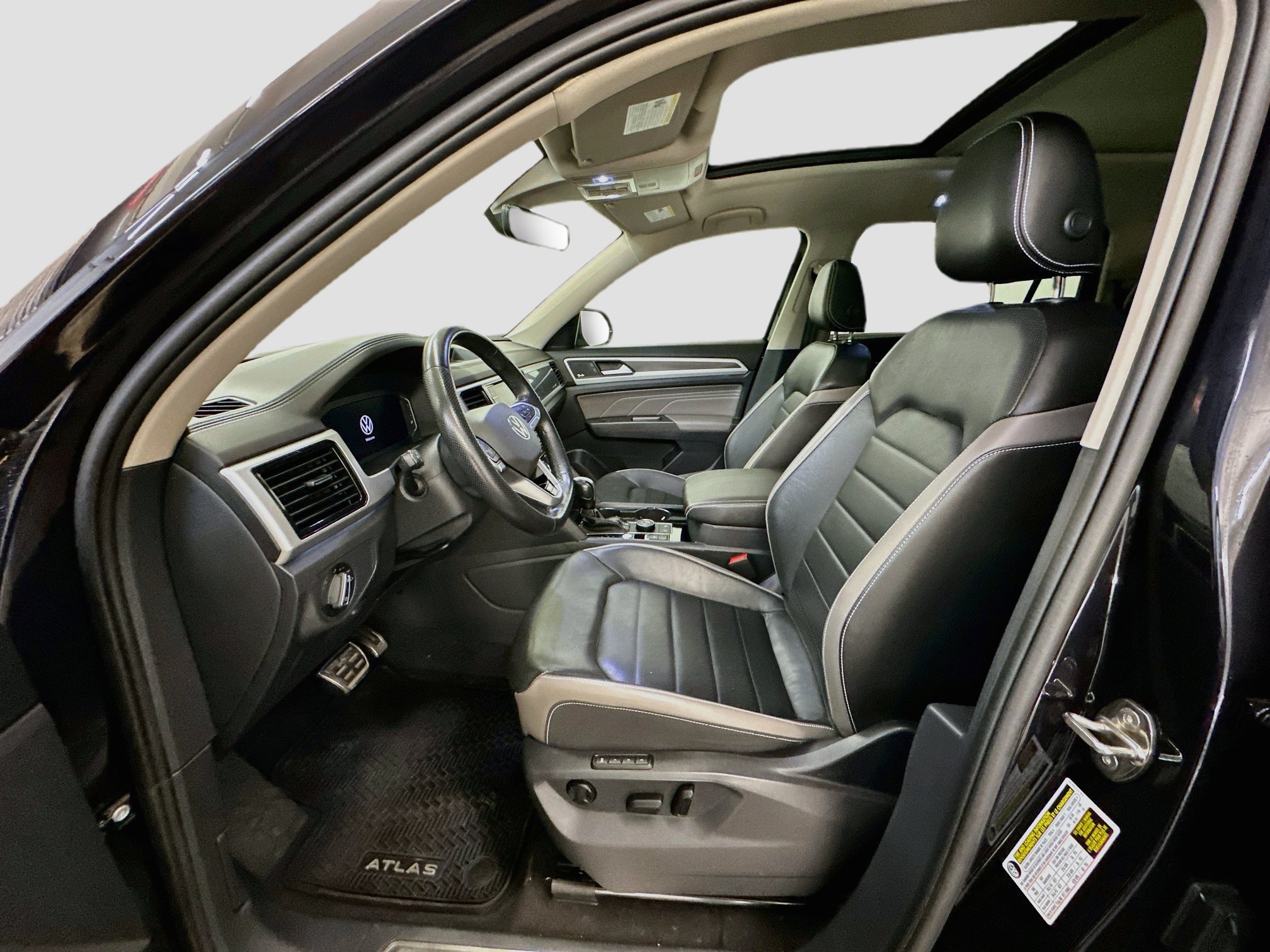 Used 2023 Volkswagen Atlas SEL Premium AWD/4WD image 13