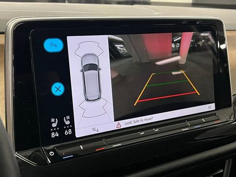 Used 2025 Volkswagen Atlas SE w/ Panoramic Sunroof Package image 31