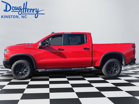 Used 2023 Chevrolet Silverado 1500 ZR2 w/ Technology Package AWD/4WD image 2