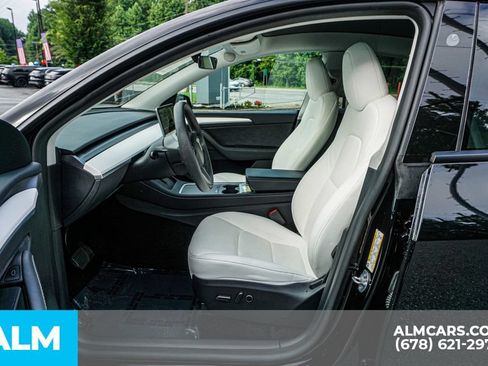Used 2025 Tesla Model Y Long Range RWD image 19