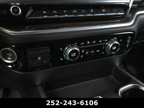 Used 2022 GMC Sierra 1500 Elevation w/ Elevation Premium Package AWD/4WD image 12