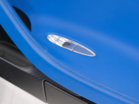 Used 2018 Bugatti Chiron image 40