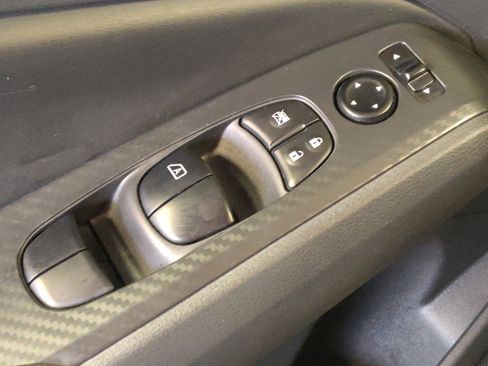 Used 2025 Nissan Altima 2.5 SV FWD image 27