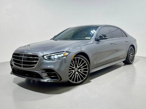 Used 2023 Mercedes-Benz S 580 4MATIC Sedan image 2