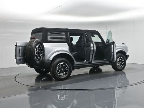 Certified 2021 Ford Bronco Outer Banks image 6