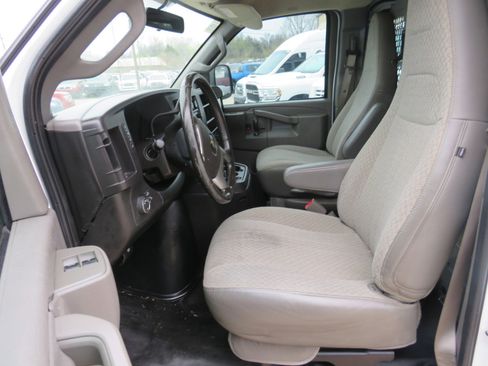 Used 2019 Chevrolet Express 2500 2500 Cargo Extended w/ Driver Convenience Package image 9