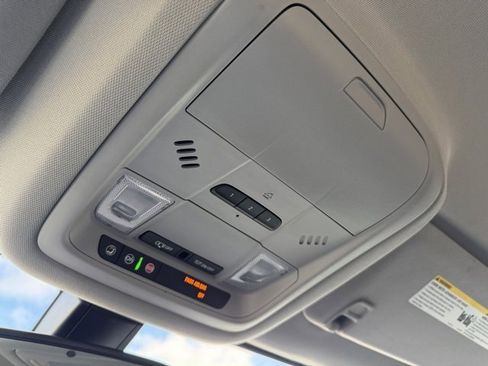 Used 2019 GMC Acadia SLT w/ Black Edition image 28