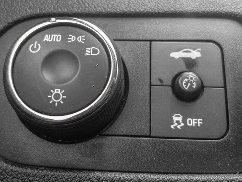 Used 2013 Chevrolet Impala LT w/ LT Sunroof Package image 15