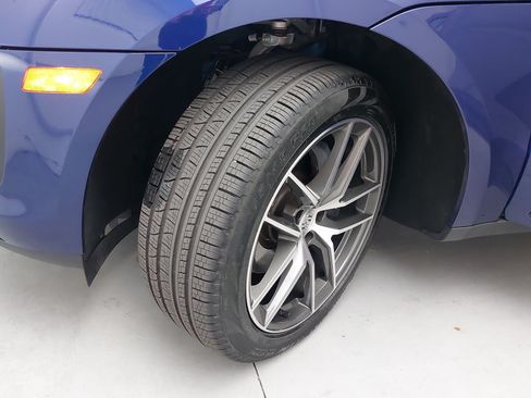 Certified 2026 Porsche Macan AWD/4WD image 35
