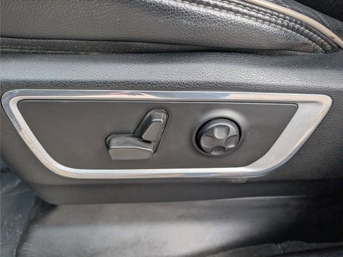 Used 2021 RAM 1500 Laramie image 22