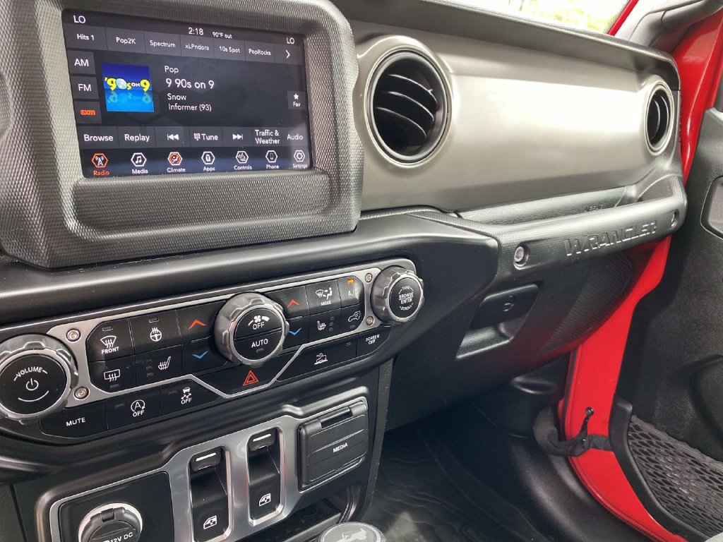 Used 2022 Jeep Wrangler Sport AWD/4WD image 31