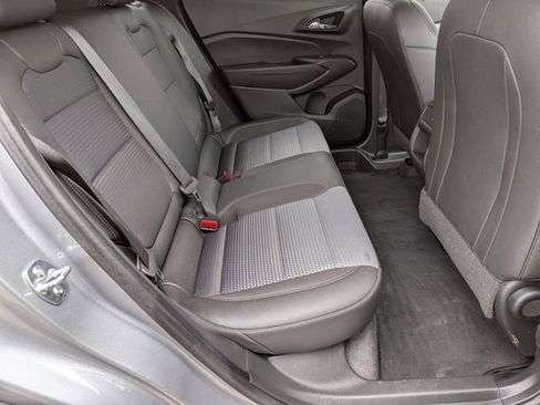 Used 2025 Chevrolet Trax LT w/ LT Convenience Package image 27