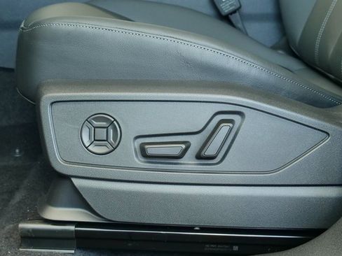 New 2025 Audi Q5 Premium Plus image 11