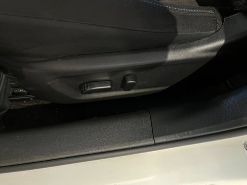Used 2025 Nissan Altima 2.5 SV FWD image 18