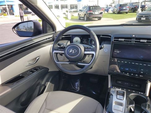 Used 2022 Hyundai Tucson Limited w/ Cargo Package image 12