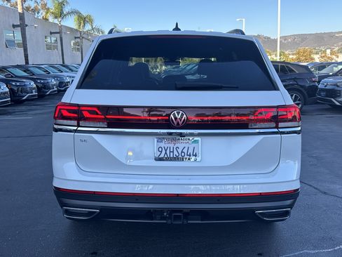 Used 2026 Volkswagen Atlas SE FWD image 8