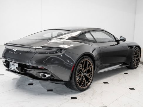 Used 2025 Aston Martin DB12 Coupe image 42