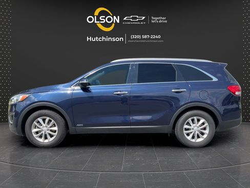 Used 2016 Kia Sorento AWD w/ LX Convenience Package image 2