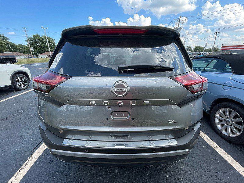 Used 2023 Nissan Rogue SL FWD image 10