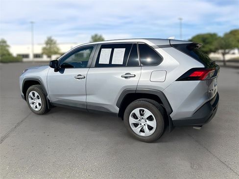 Used 2024 Toyota RAV4 LE image 4