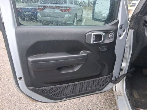 Used 2022 Jeep Wrangler Sport image 10