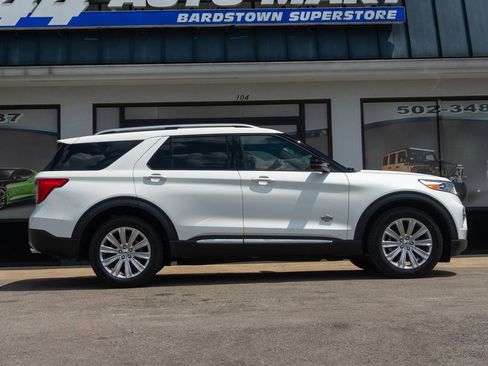 Used 2021 Ford Explorer King Ranch w/ Premium Technology Package image 4