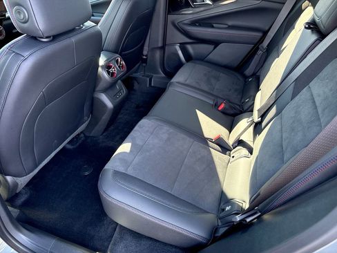 New 2025 Chevrolet Blazer EV RS image 13