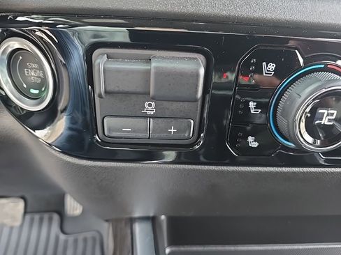 Used 2025 Chevrolet Silverado 1500 LTZ w/ LTZ Convenience Package II AWD/4WD image 26