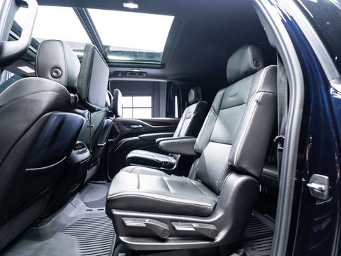 Used 2021 Cadillac Escalade ESV Premium Luxury w/ LPO, Illumination Package RWD image 50