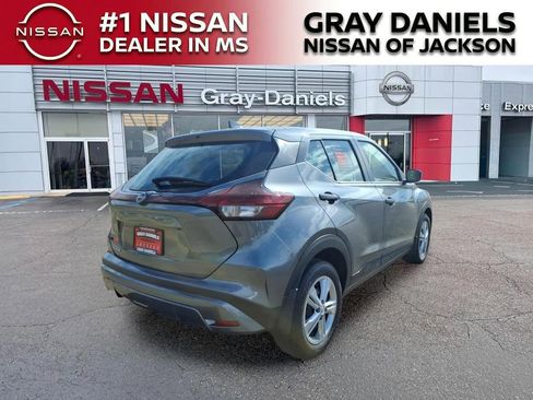 Certified 2025 Nissan Kicks Play S FWD image 7