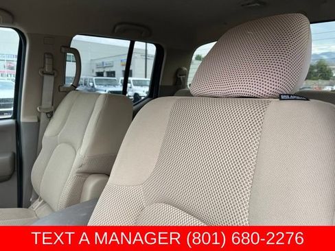 Used 2012 Nissan Frontier SV w/ SV Premium Utility Pkg AWD/4WD image 13