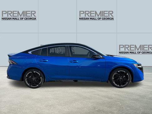 New 2026 Nissan Sentra SR w/ SR Premium Package FWD image 4