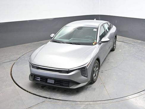 Used 2025 Kia K4 FWD image 23