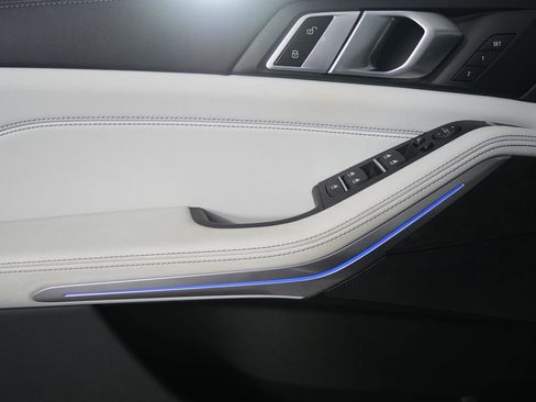 Certified 2023 BMW X5 sDrive40i w/ Premium Package image 8