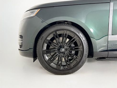 Used 2025 Land Rover Range Rover Long Wheelbase SE image 27