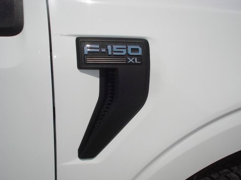 Used 2022 Ford F150 XL w/ Equipment Group 101A High RWD image 9