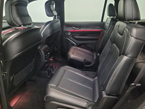Used 2021 Jeep Grand Cherokee L Overland w/ Advanced Protech Group III AWD/4WD image 18