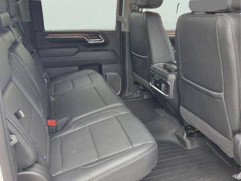 Used 2024 GMC Sierra 2500 Denali w/ Technology Package AWD/4WD image 17